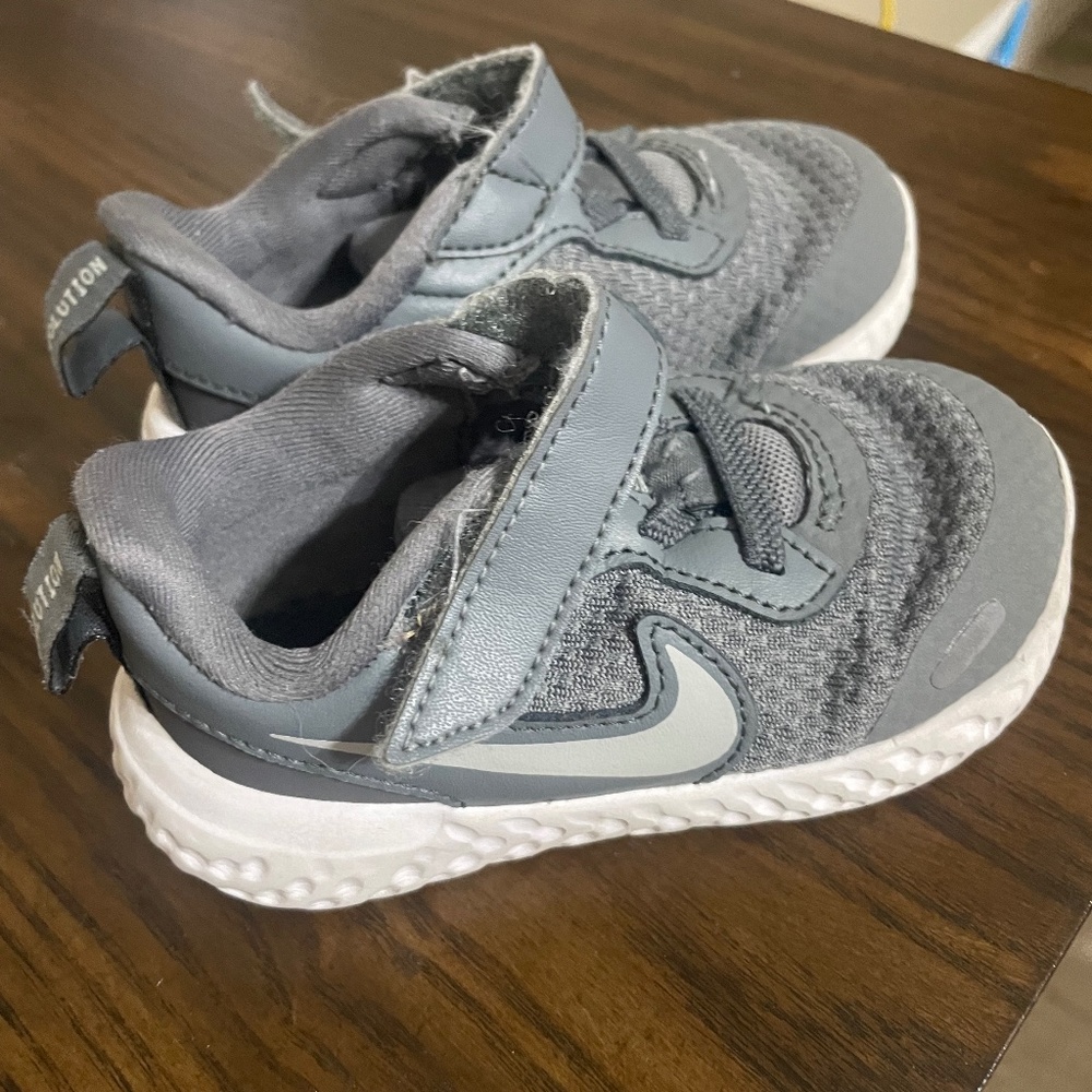Nike toddler shoes
